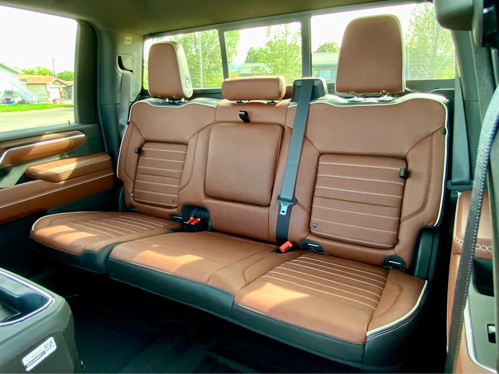 Thumbnail: 2025 GMC Sierra 3500 - 36