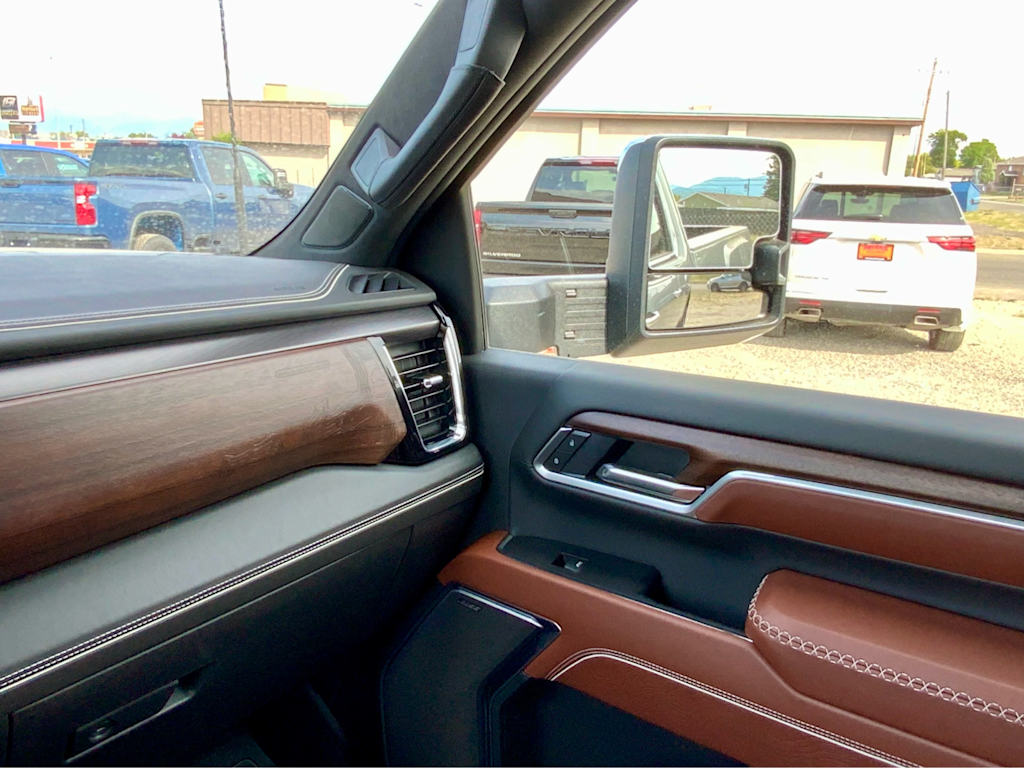 Thumbnail: 2025 GMC Sierra 3500 - 40