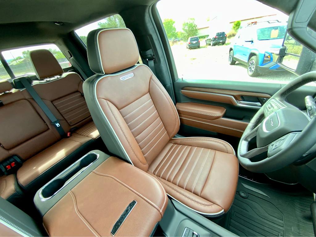 Thumbnail: 2025 GMC Sierra 3500 - 37