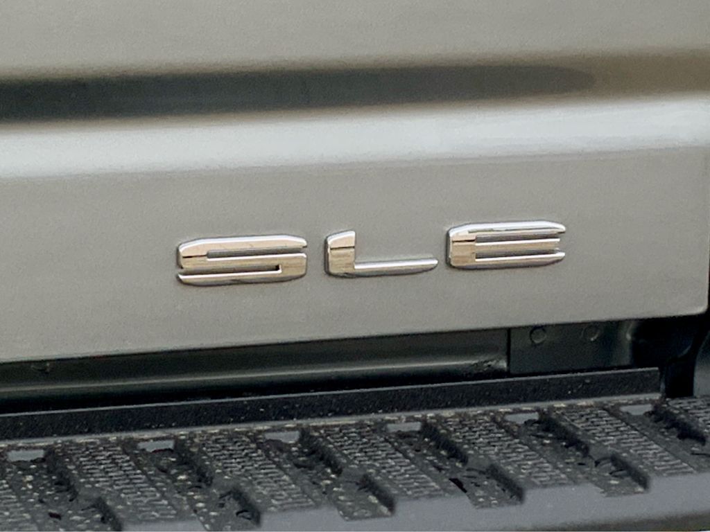 Thumbnail: 2026 GMC Sierra 2500 - 38