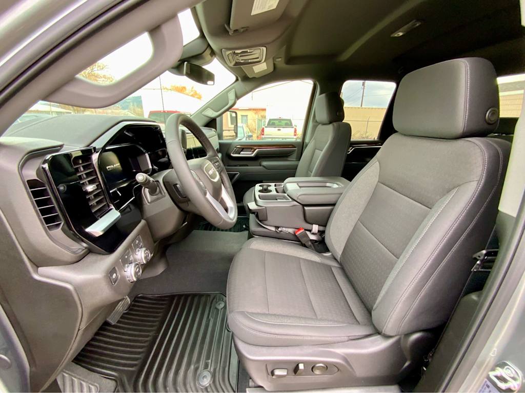 Thumbnail: 2026 GMC Sierra 2500 - 11