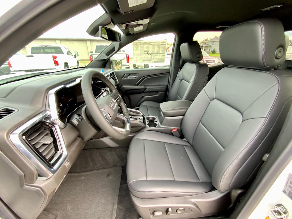 Thumbnail: 2026 GMC Canyon - 10