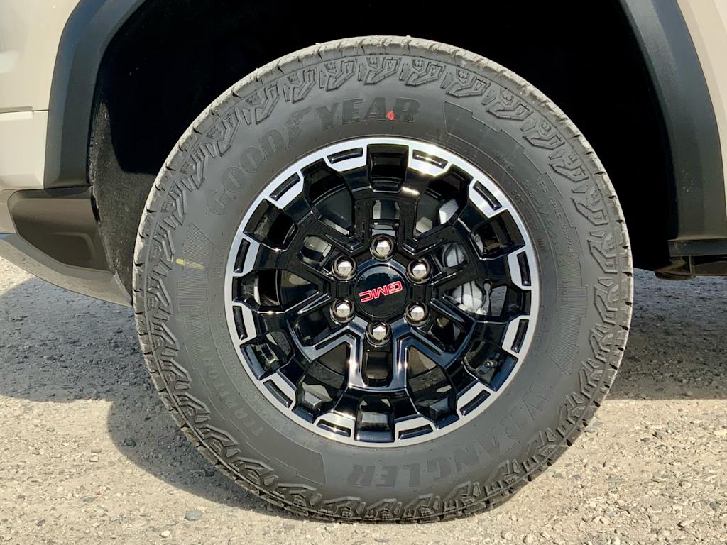 Thumbnail: 2026 GMC Canyon - 8