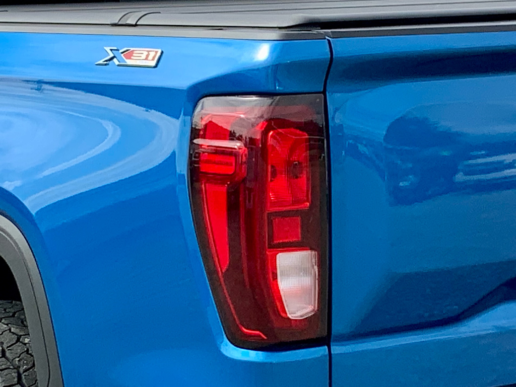 Thumbnail: 2023 GMC Sierra 1500 - 24