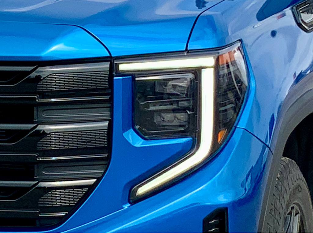 Thumbnail: 2023 GMC Sierra 1500 - 23