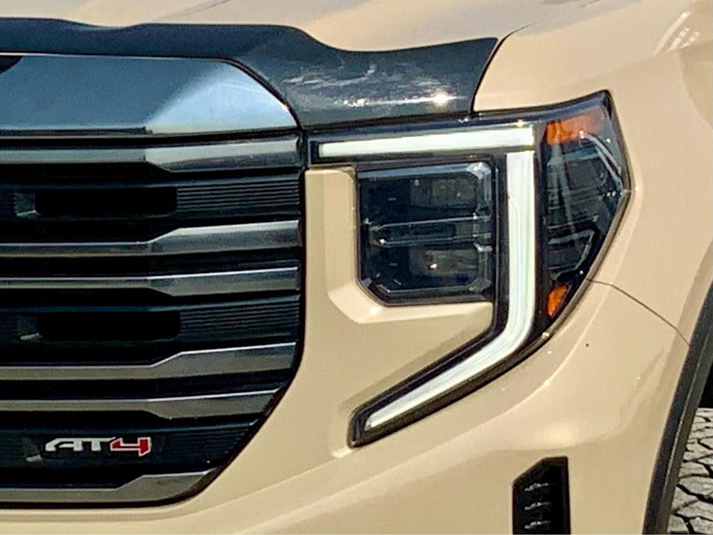 Thumbnail: 2023 GMC Sierra 1500 - 24