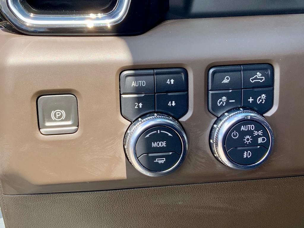 Thumbnail: 2023 GMC Sierra 1500 - 43