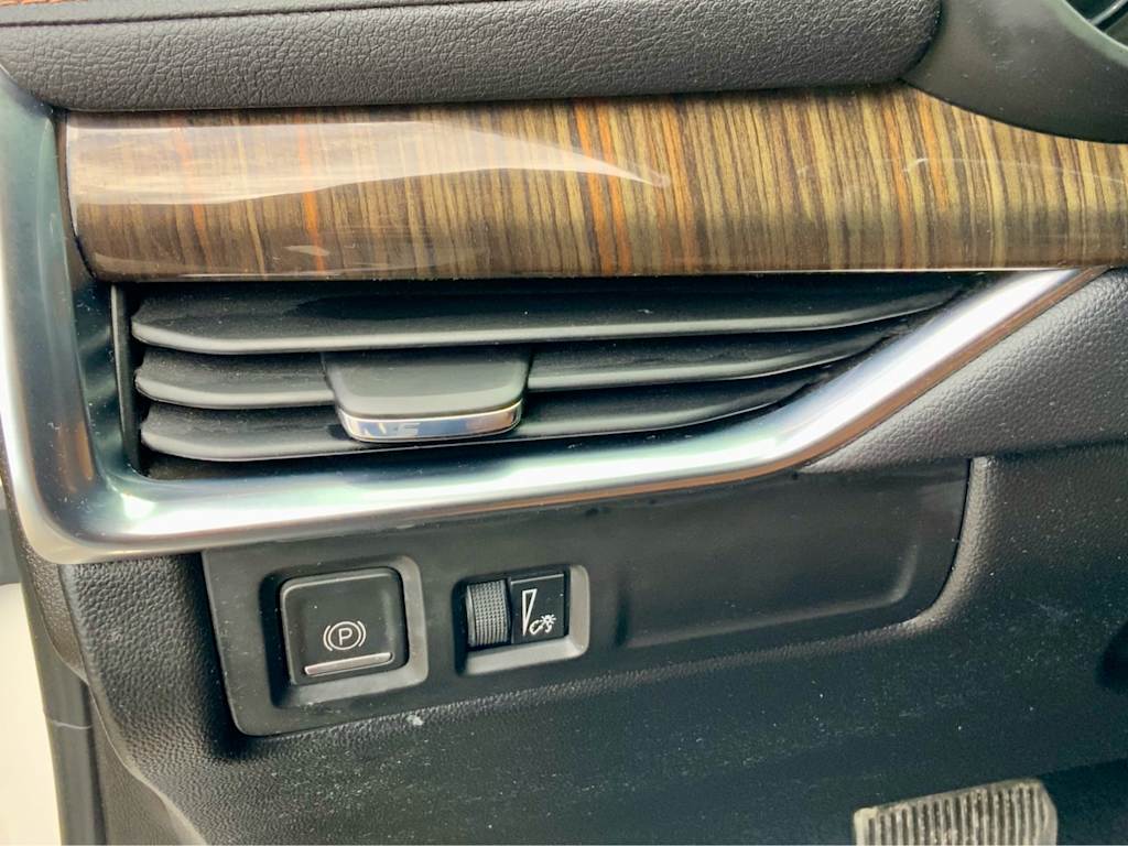 Thumbnail: 2021 Cadillac XT4 - 48