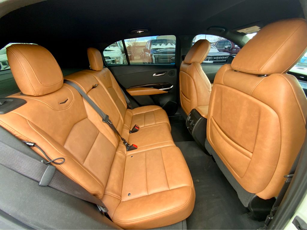Thumbnail: 2021 Cadillac XT4 - 32