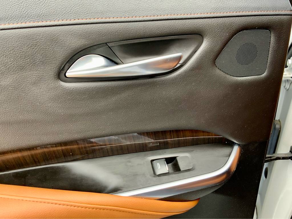 Thumbnail: 2021 Cadillac XT4 - 51