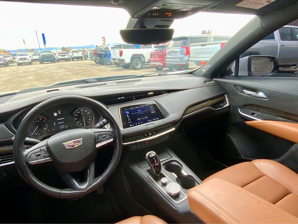 Thumbnail: 2021 Cadillac XT4 - 14