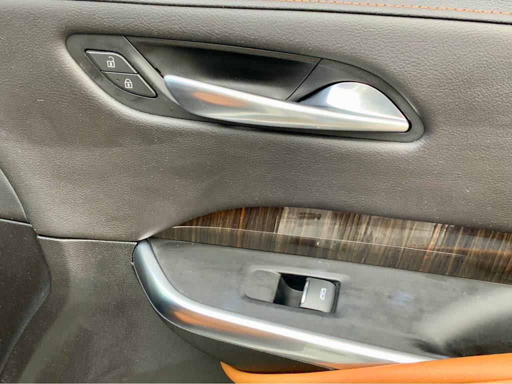 Thumbnail: 2021 Cadillac XT4 - 54