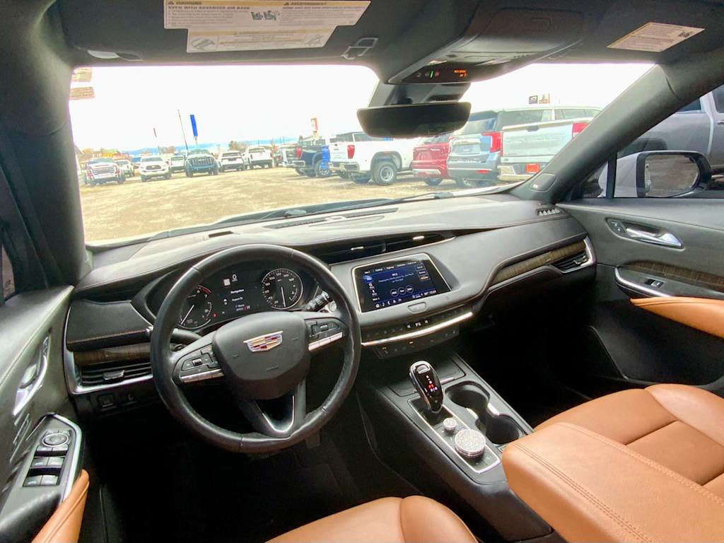 Thumbnail: 2021 Cadillac XT4 - 9