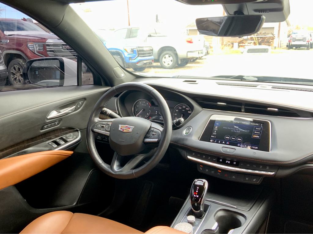 Thumbnail: 2021 Cadillac XT4 - 38