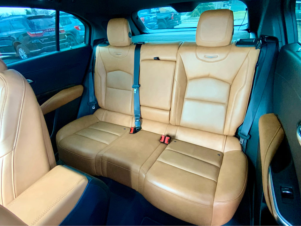 Thumbnail: 2021 Cadillac XT4 - 33