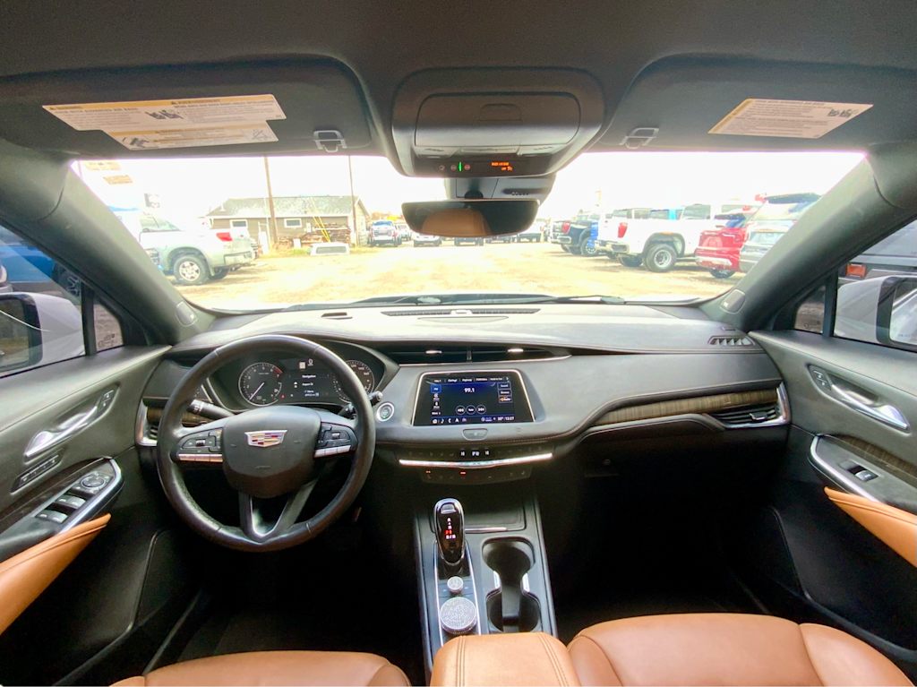 Thumbnail: 2021 Cadillac XT4 - 2