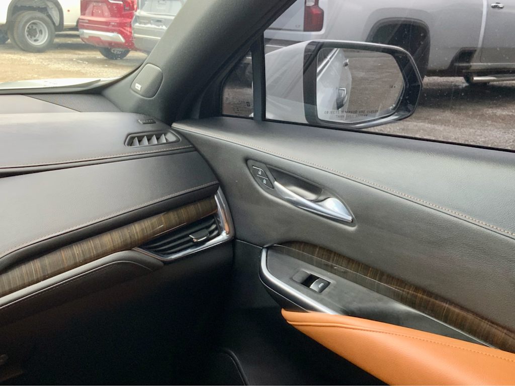 Thumbnail: 2021 Cadillac XT4 - 39
