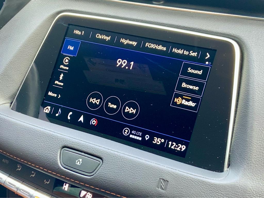 Thumbnail: 2021 Cadillac XT4 - 44