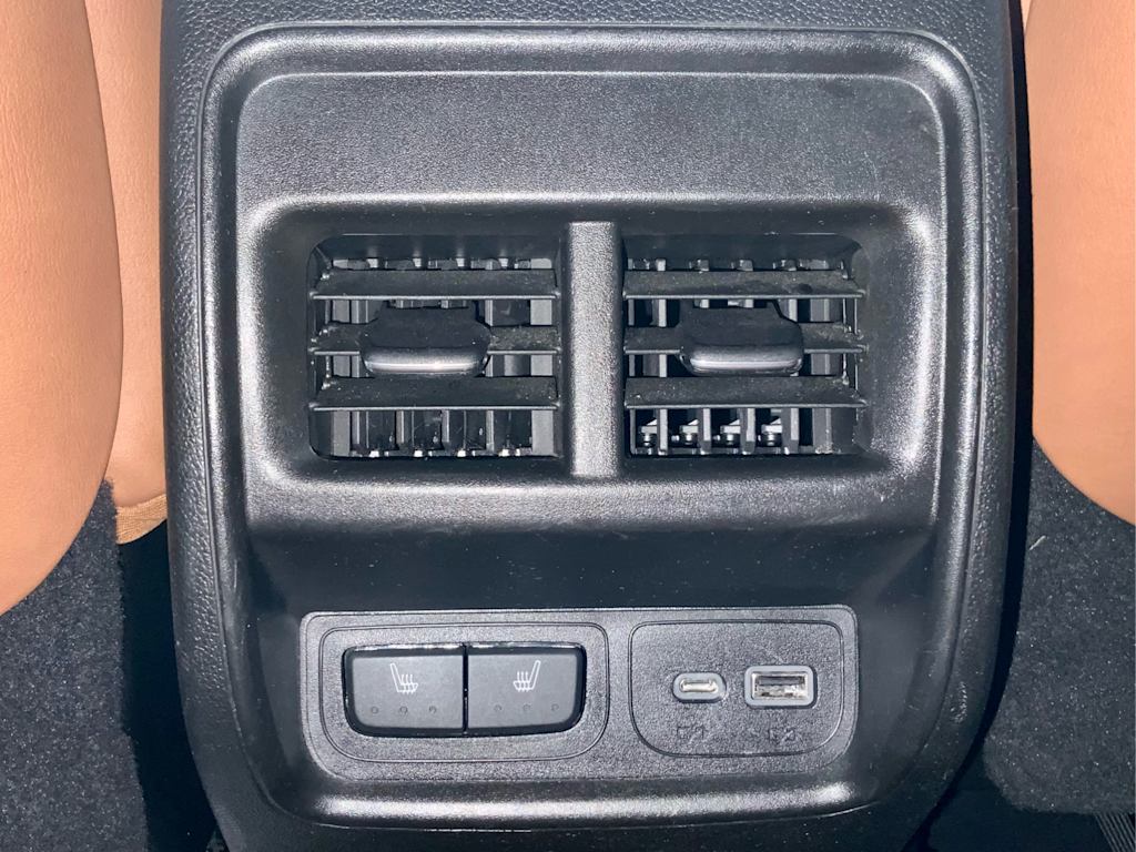 Thumbnail: 2021 Cadillac XT4 - 50
