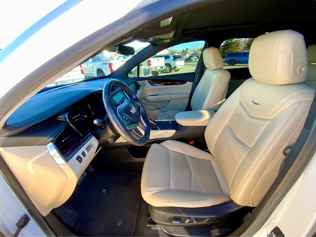 Thumbnail: 2019 Cadillac XT5 - 9