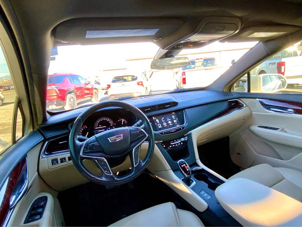 Thumbnail: 2019 Cadillac XT5 - 8