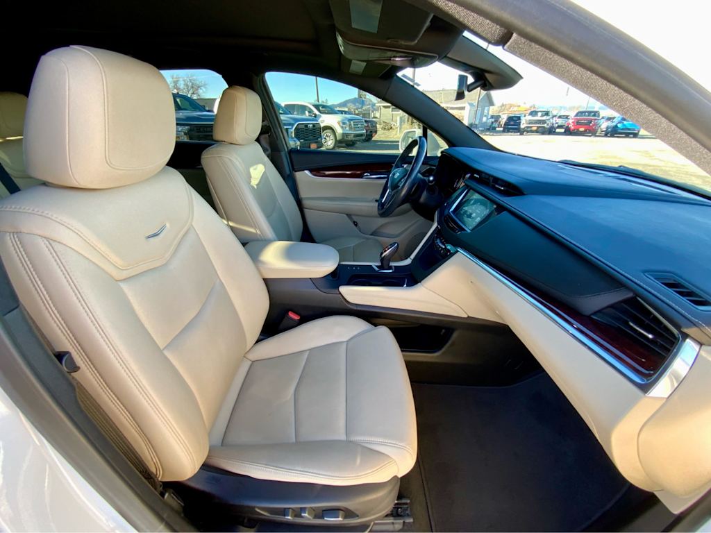 Thumbnail: 2019 Cadillac XT5 - 10