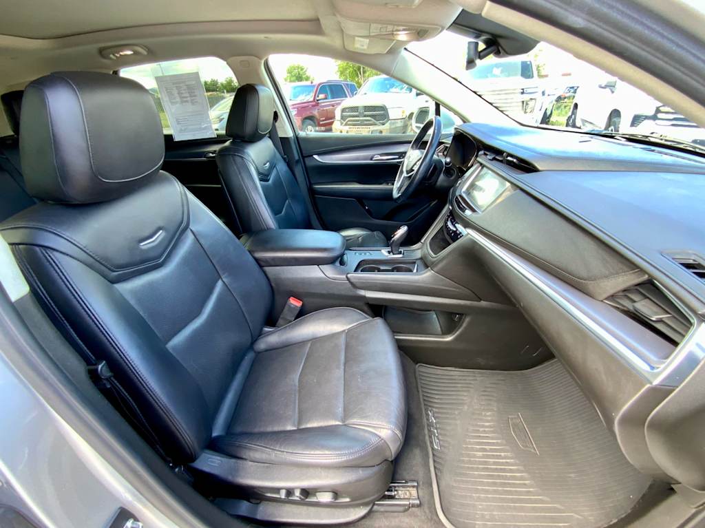 Thumbnail: 2018 Cadillac XT5 - 11