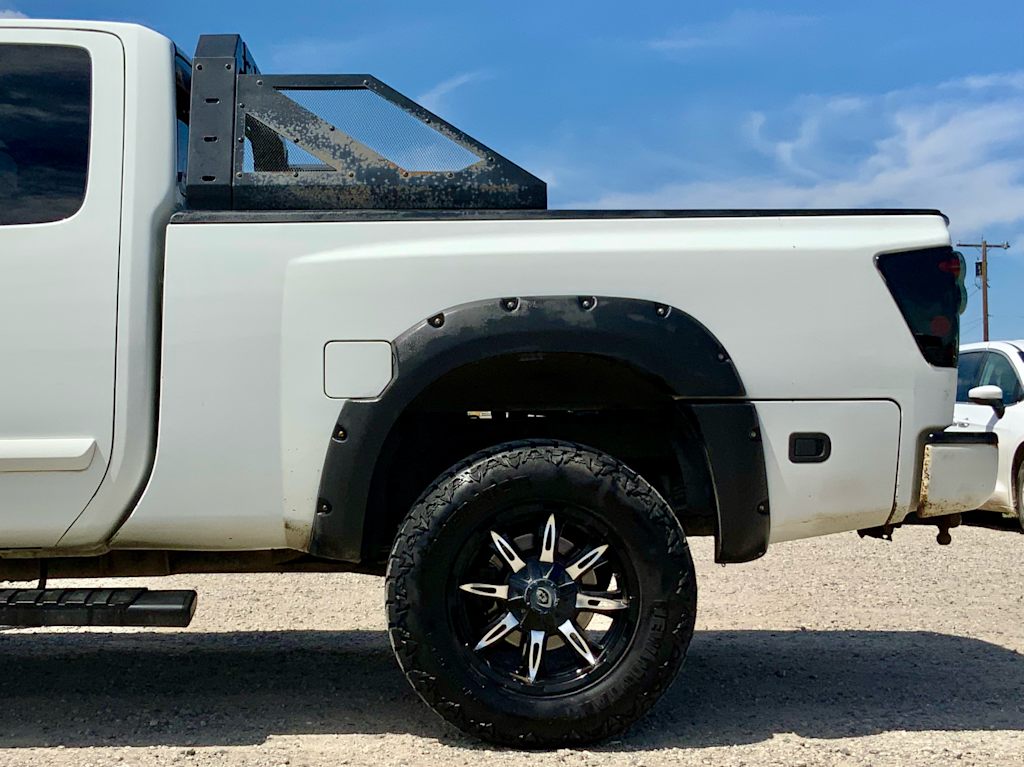 Thumbnail: 2014 Nissan Titan - 8