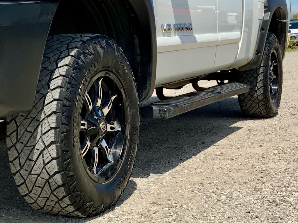 Thumbnail: 2014 Nissan Titan - 25