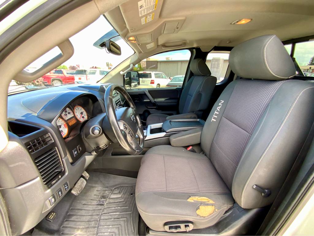 Thumbnail: 2014 Nissan Titan - 10