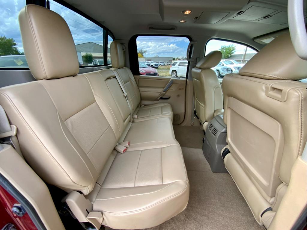 Thumbnail: 2014 Nissan Titan - 33