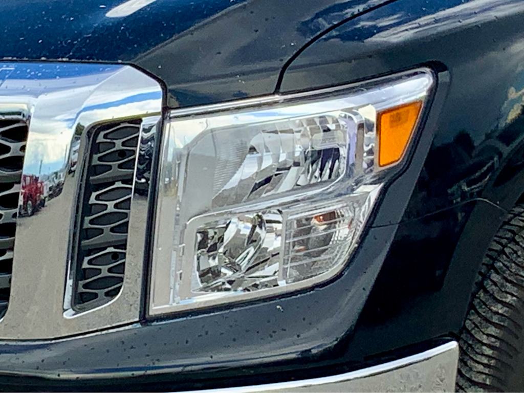 Thumbnail: 2018 Nissan Titan - 17