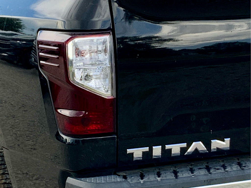 Thumbnail: 2018 Nissan Titan - 25
