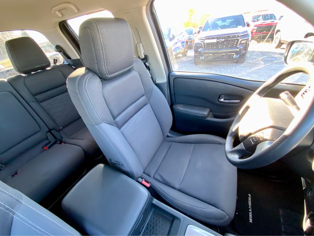 Thumbnail: 2023 Nissan Frontier - 35