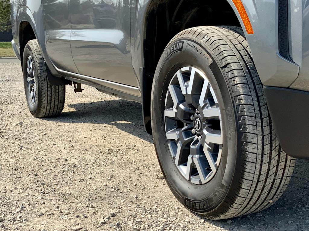 Thumbnail: 2024 Nissan Frontier - 28