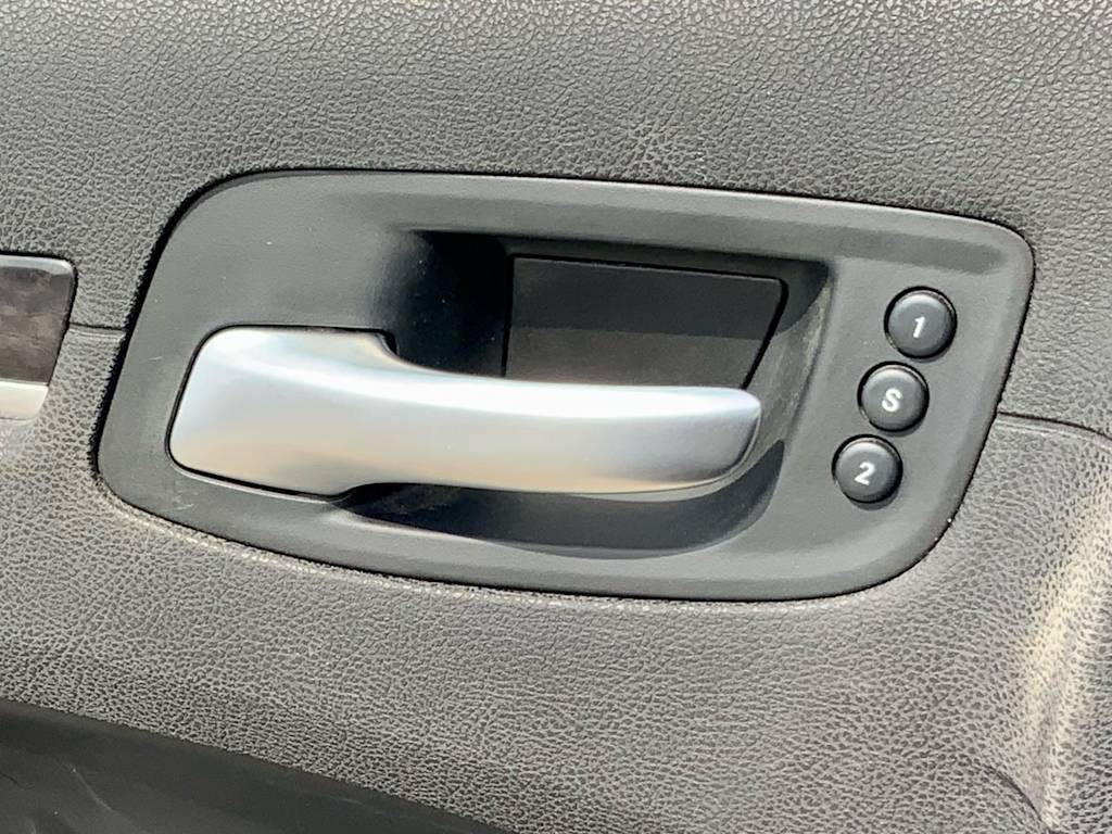 Thumbnail: 2018 Chrysler 300 - 31