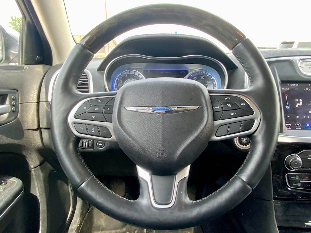 Thumbnail: 2018 Chrysler 300 - 9