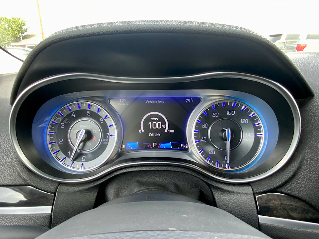 Thumbnail: 2018 Chrysler 300 - 14