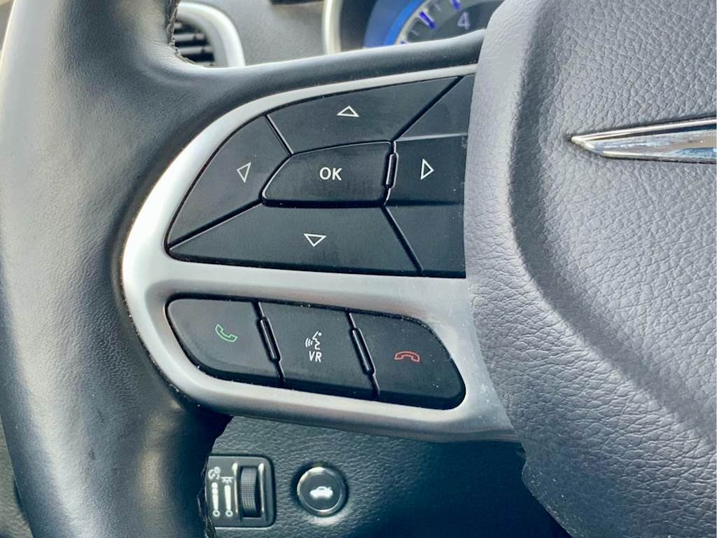 Thumbnail: 2018 Chrysler 300 - 26