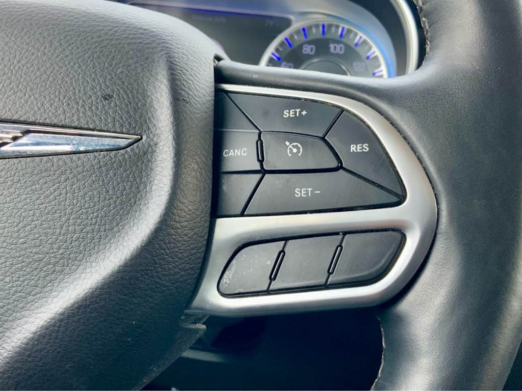 Thumbnail: 2018 Chrysler 300 - 27
