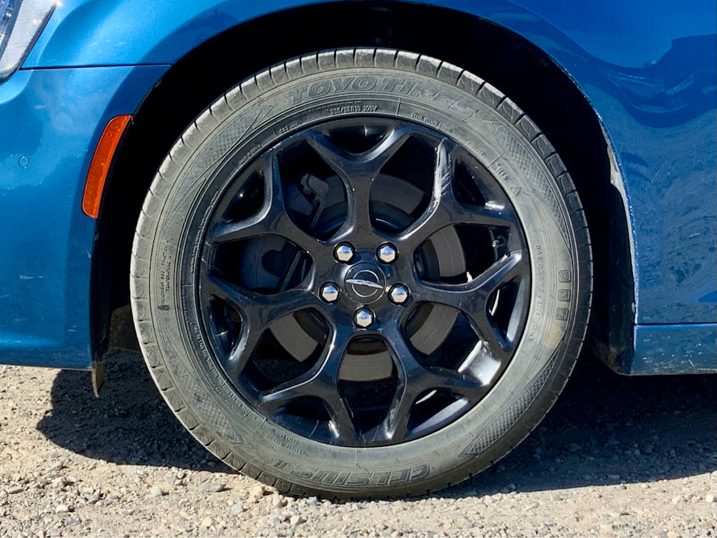 Thumbnail: 2021 Chrysler 300 - 8
