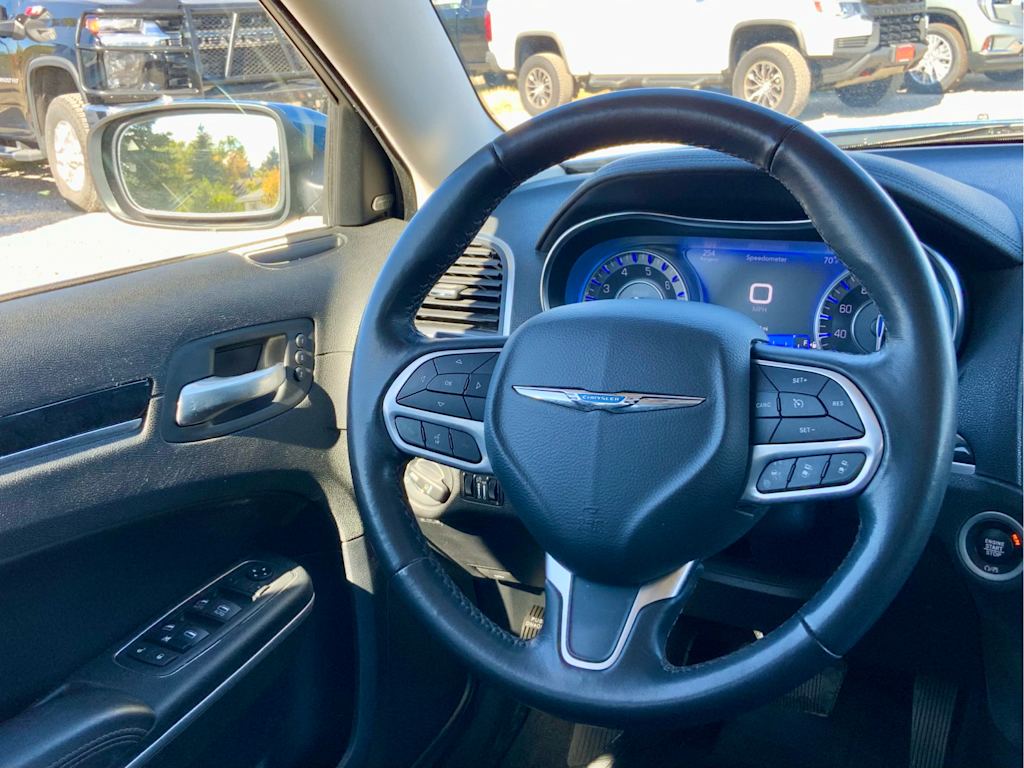 Thumbnail: 2021 Chrysler 300 - 13