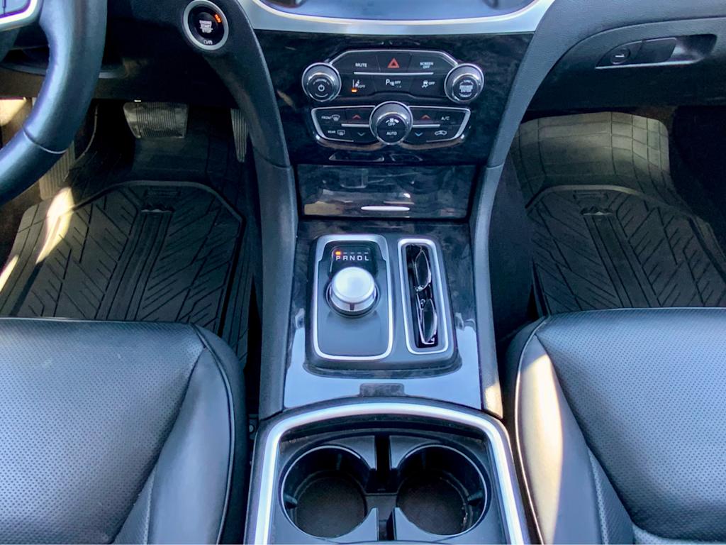 Thumbnail: 2021 Chrysler 300 - 16