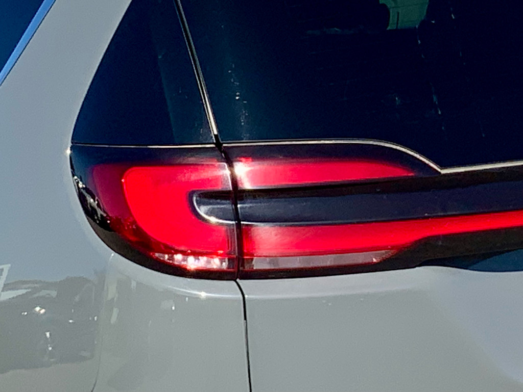 Thumbnail: 2023 Chrysler Pacifica - 25