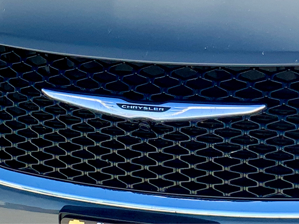 Thumbnail: 2023 Chrysler Pacifica - 18