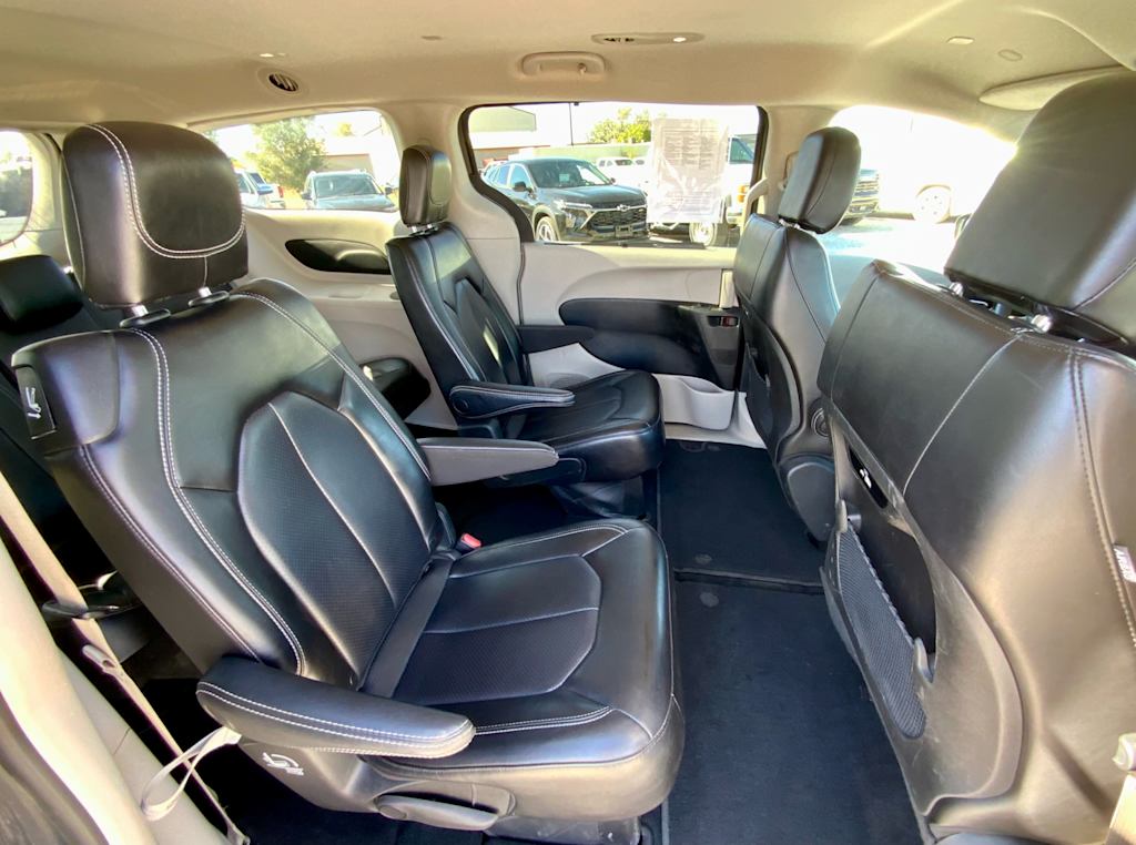 Thumbnail: 2023 Chrysler Pacifica - 28