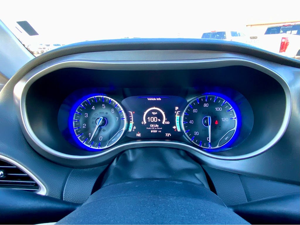 Thumbnail: 2023 Chrysler Pacifica - 16