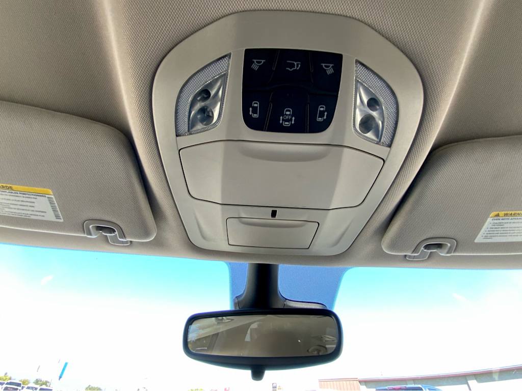 Thumbnail: 2023 Chrysler Pacifica - 34