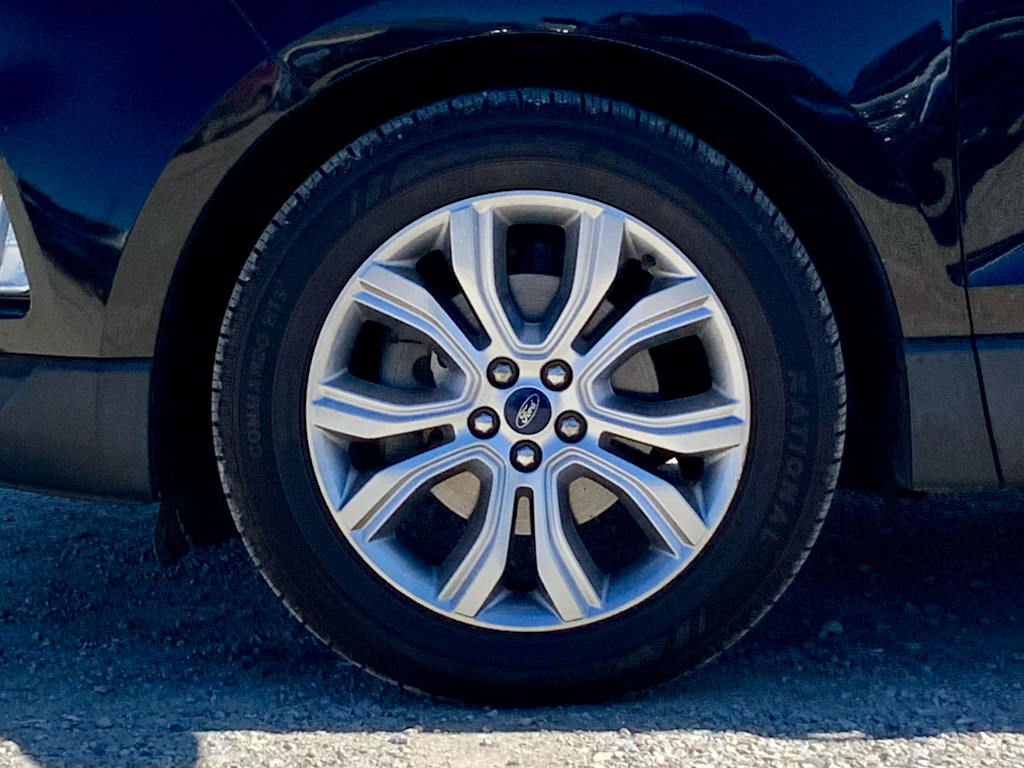 Thumbnail: 2019 Ford Edge - 26