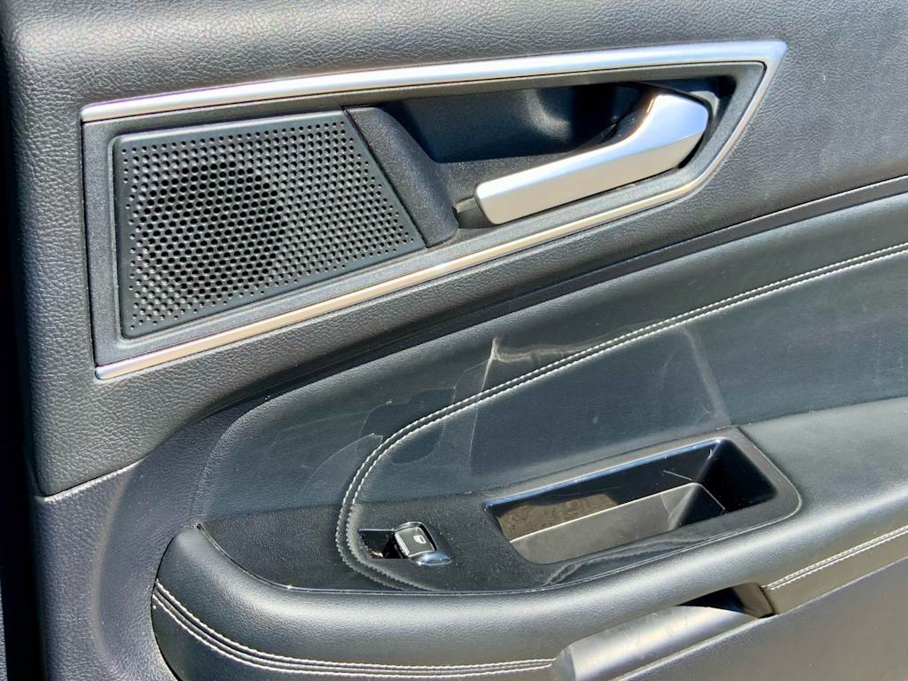 Thumbnail: 2019 Ford Edge - 49